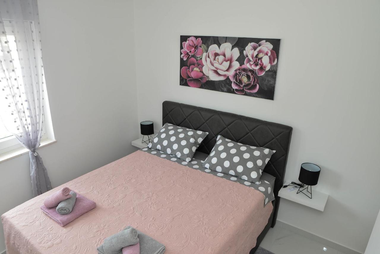 Apartment Laura Задар Экстерьер фото